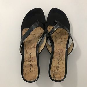 HEELED FLIP FLOPS